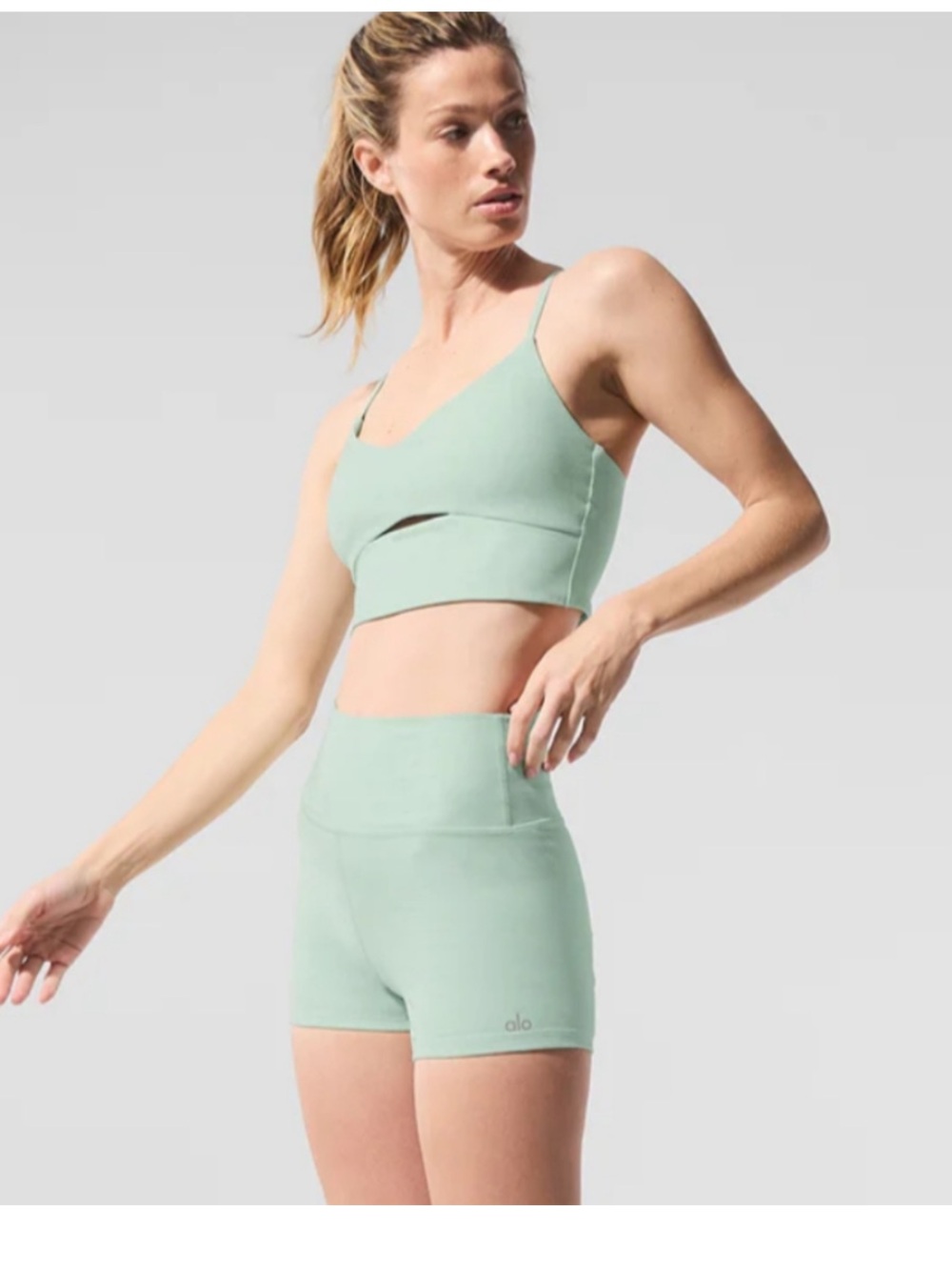 NWT Alo Yoga Alosoft High-Waist Carefree Short Spearmint Heather- 3”